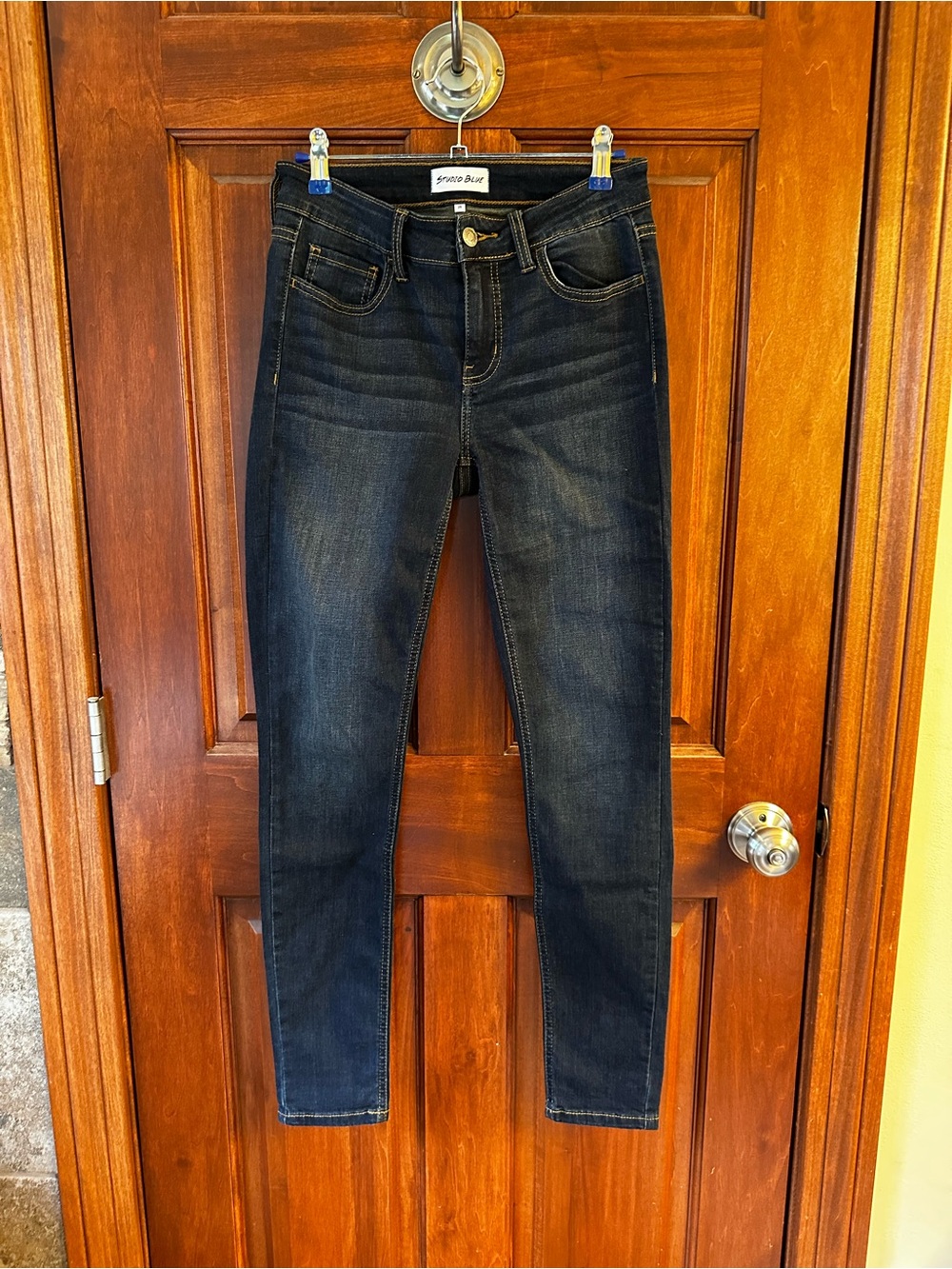 Studio Blue Women's Dark Wash Skinny Jeans